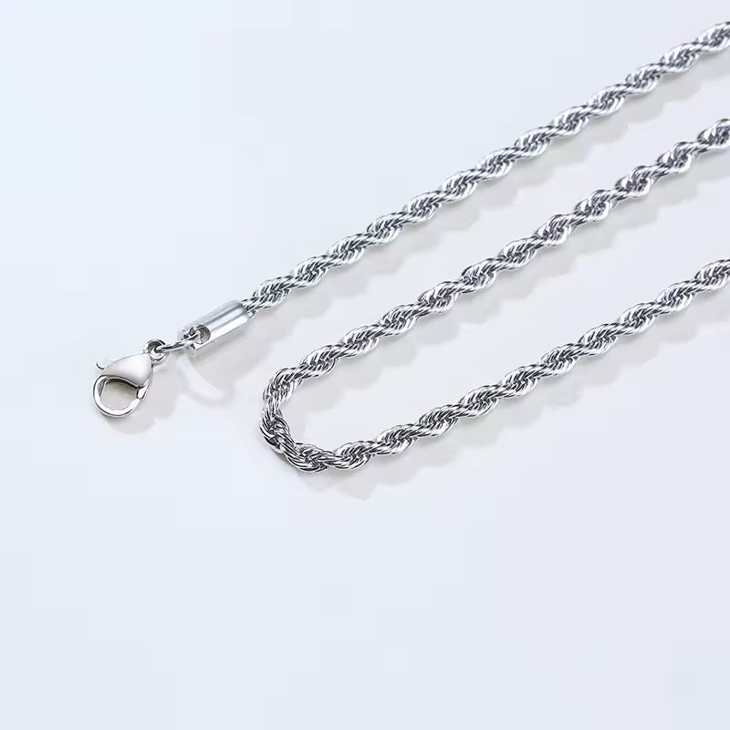 Le Torsade silver necklace flatlay