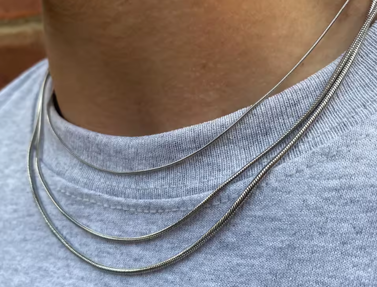 L'Eclat silver necklace Stack